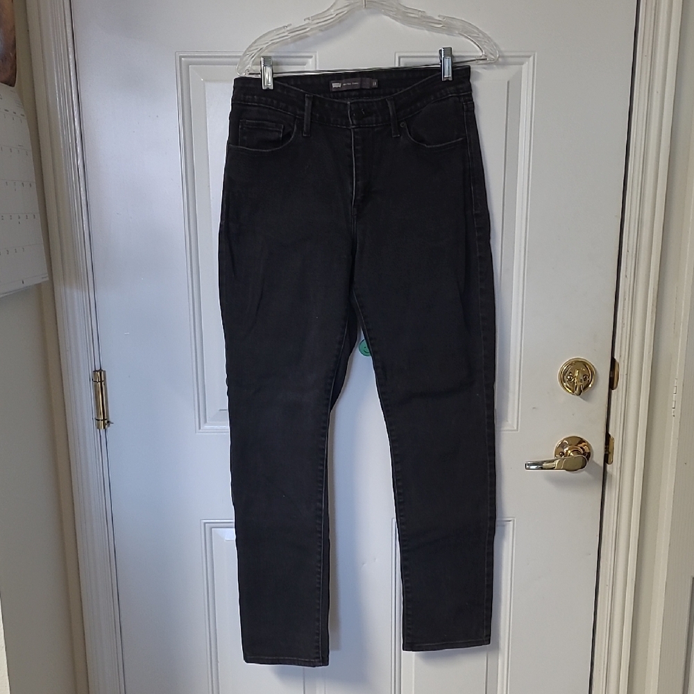 Levi's Women's Dark Black Skinny Jeans
